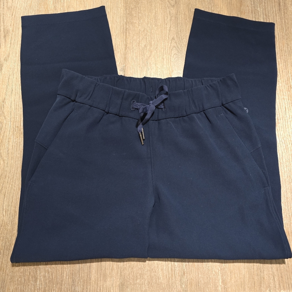 Lululemon On The Fly Crop Woven 23" Navy Blue sz 4 - Picture 1 of 8